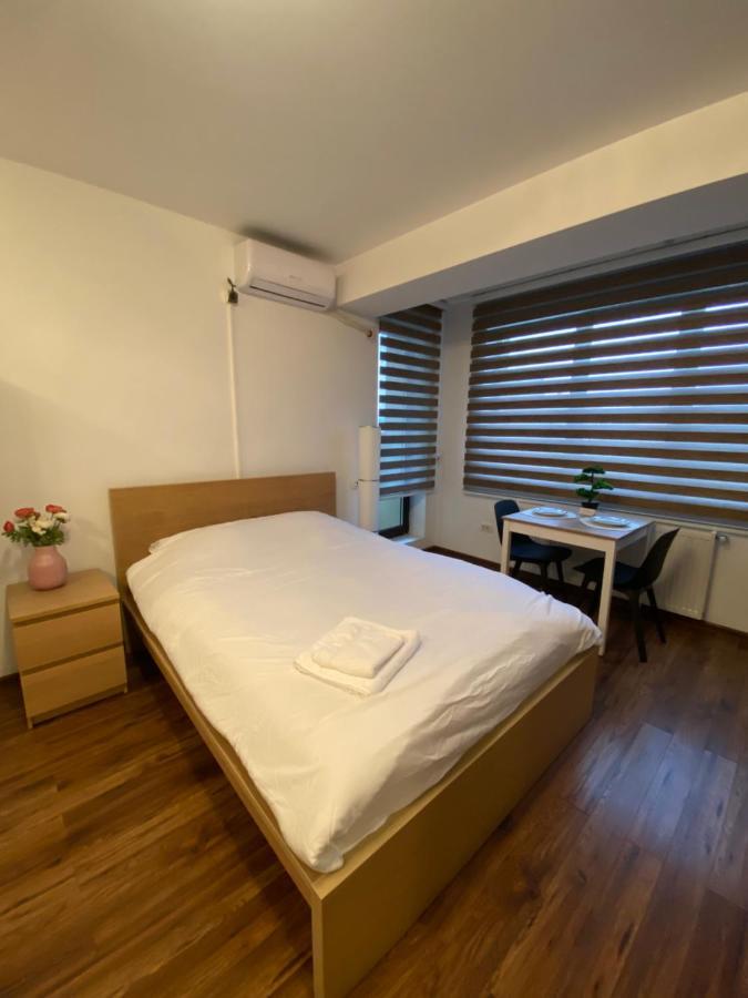 Cozy Apartment With Self Check-In Near Promenada Mall And Verdi Park Bucarest Esterno foto