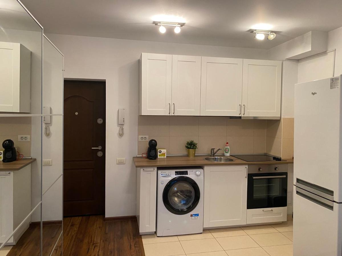 Cozy Apartment With Self Check-In Near Promenada Mall And Verdi Park Bucarest Esterno foto