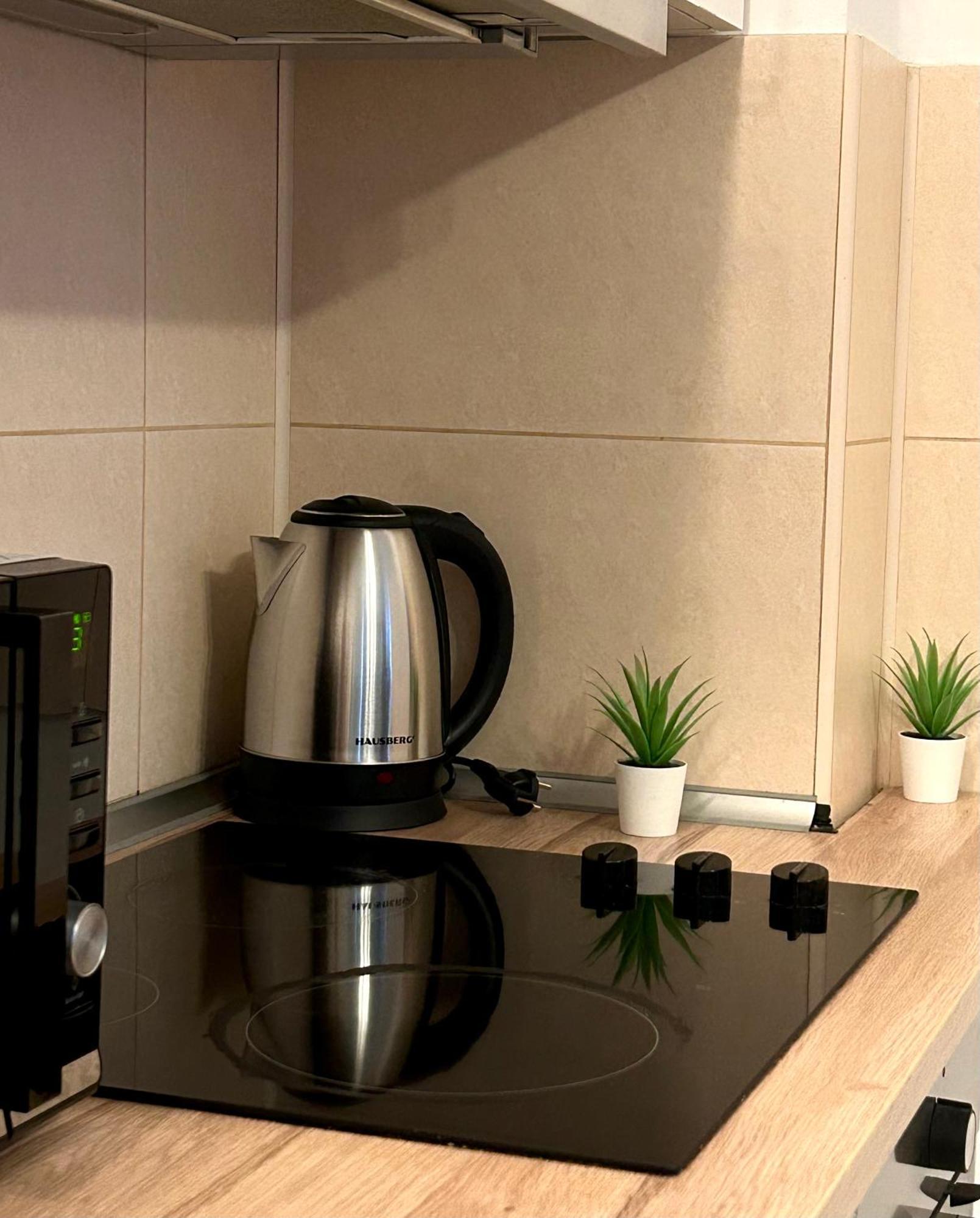 Cozy Apartment With Self Check-In Near Promenada Mall And Verdi Park Bucarest Esterno foto