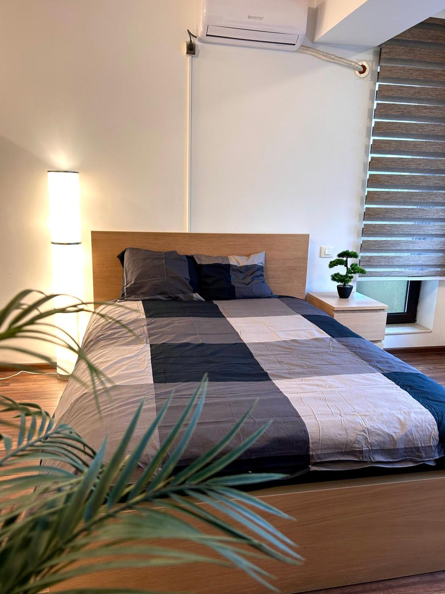 Cozy Apartment With Self Check-In Near Promenada Mall And Verdi Park Bucarest Esterno foto
