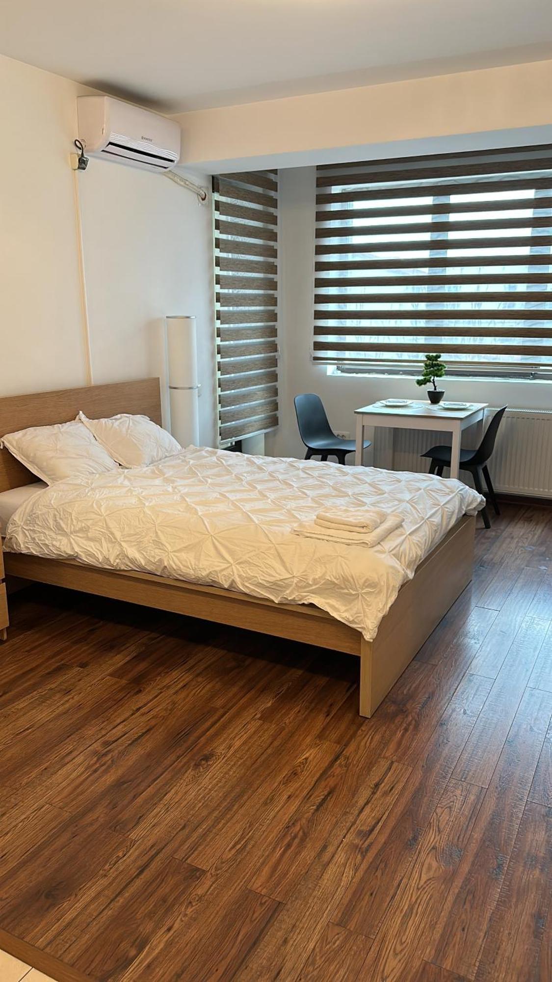 Cozy Apartment With Self Check-In Near Promenada Mall And Verdi Park Bucarest Esterno foto