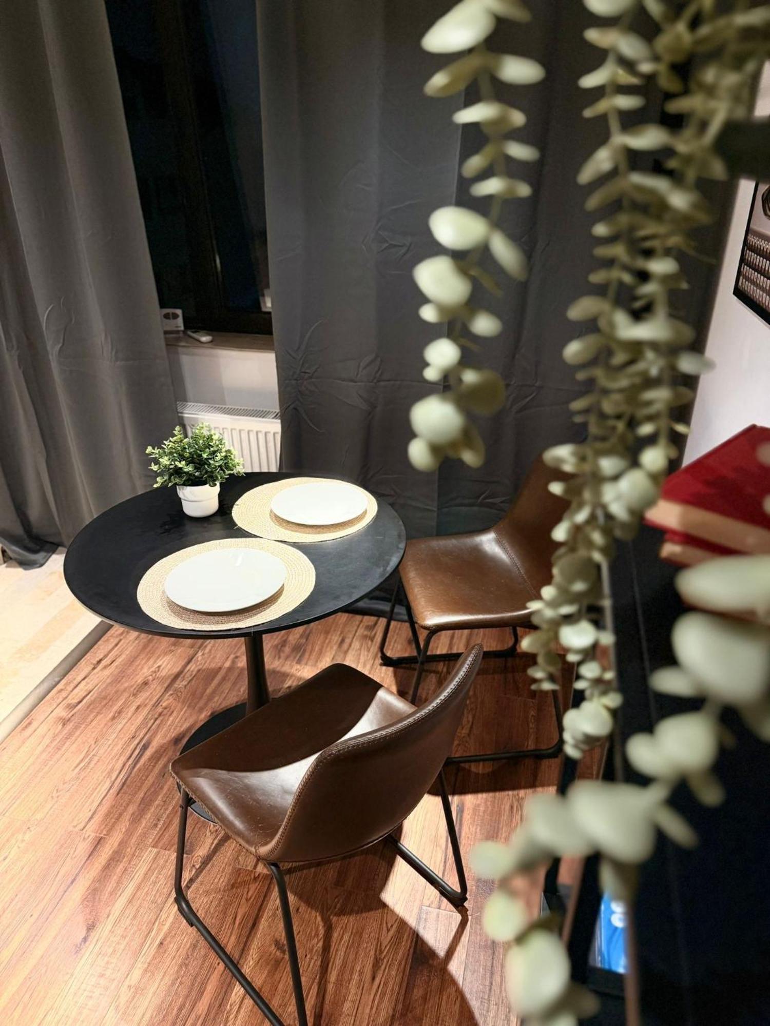 Cozy Apartment With Self Check-In Near Promenada Mall And Verdi Park Bucarest Esterno foto