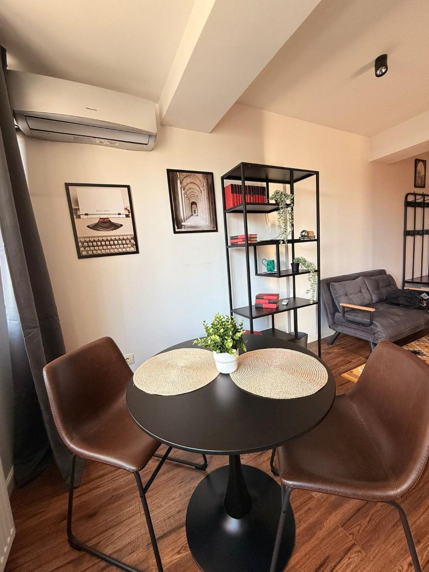 Cozy Apartment With Self Check-In Near Promenada Mall And Verdi Park Bucarest Esterno foto